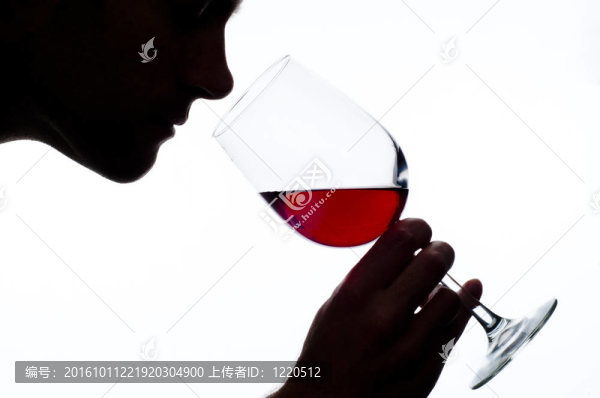 人聞酒