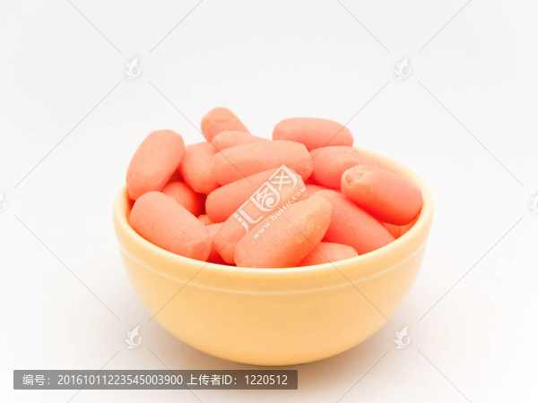 去皮的胡蘿卜片