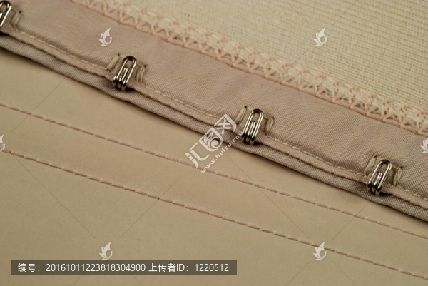 小孔和鉤