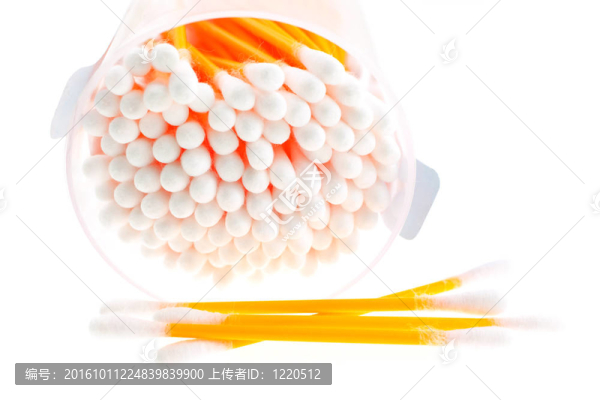 透明塑料盒中的棉花花蕾