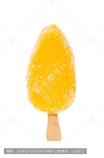 白色背景上的冰淇淋
