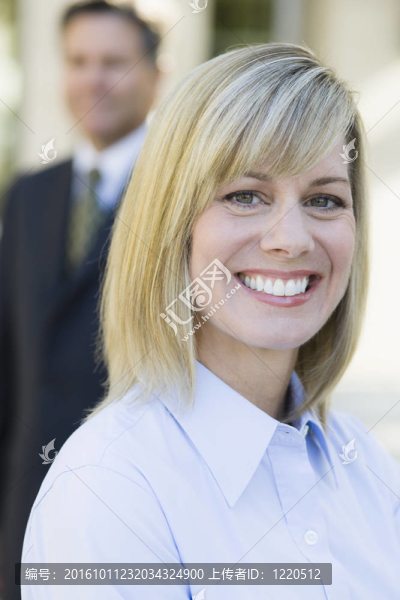 微笑的女商人
