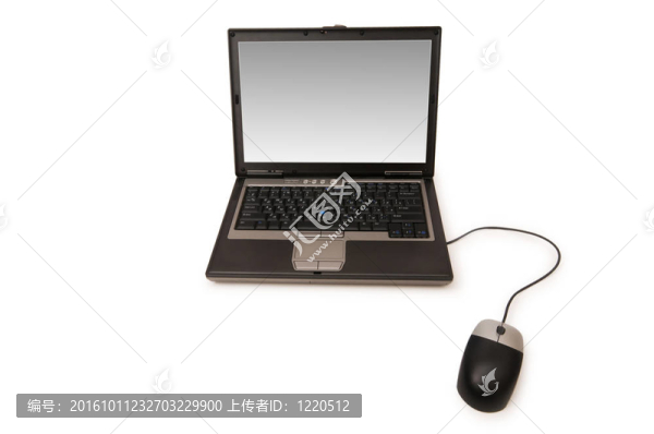 在白色背景上隔離鼠標(biāo)的筆記本電腦