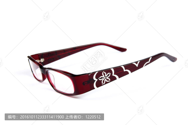 在白色背景上分離的光學眼鏡