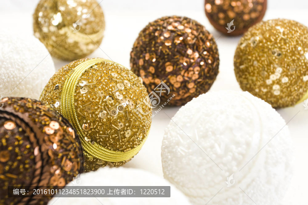 新年球