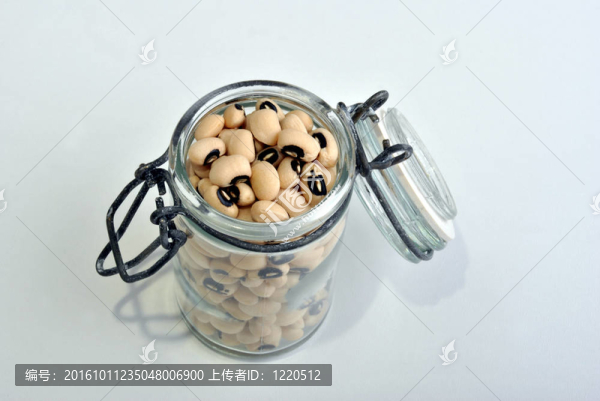 有機黑眼睛豆類是纖維的好來源.