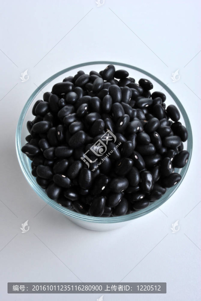 黑甲魚(yú)豆湯和燉
