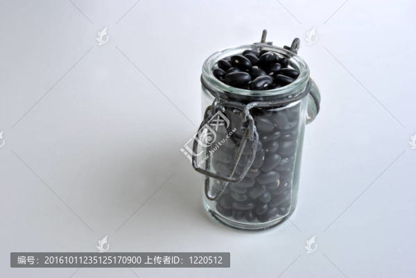 黑甲魚豆湯和燉