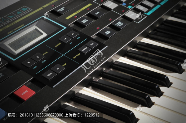 老式合成器鍵盤