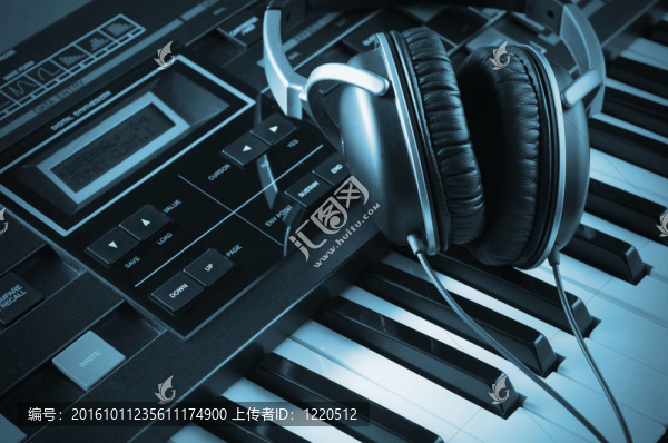老式合成器鍵盤