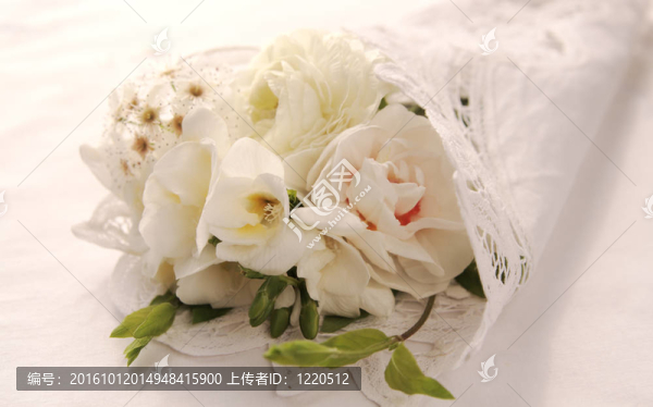 白色的花束