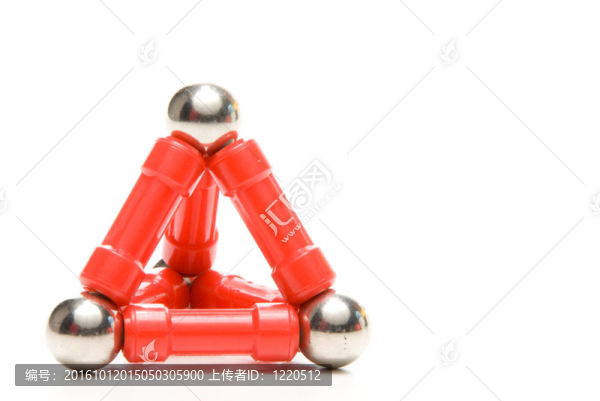 玩具金字塔
