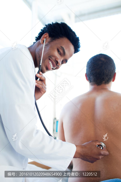 男性患者在體檢