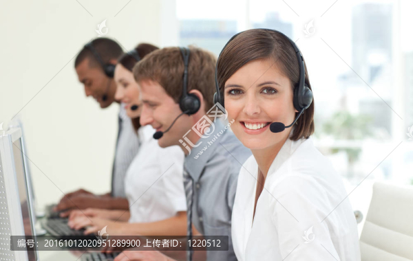 呼叫中心的客戶服務(wù)代理