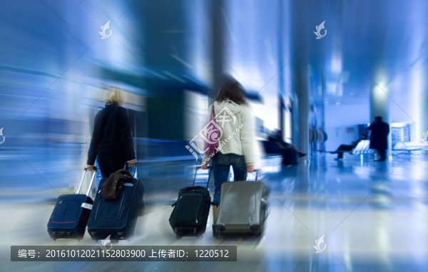 航空公司的乘客-匯圖網(wǎng) www.fosd68.com 航空公司的乘客