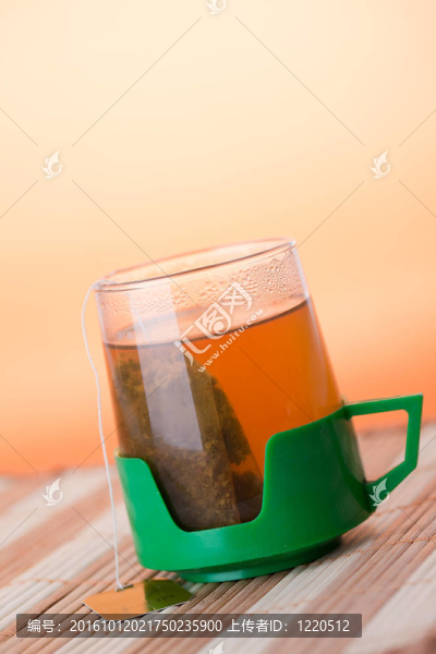 玻璃茶杯