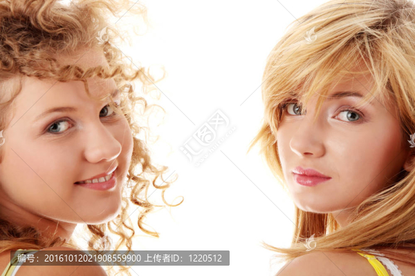 年輕的女朋友