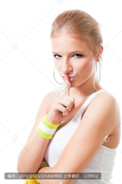 運(yùn)動(dòng)衣服的女人做噓的標(biāo)志