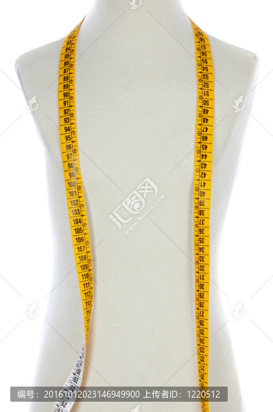 用卷尺測量模型
