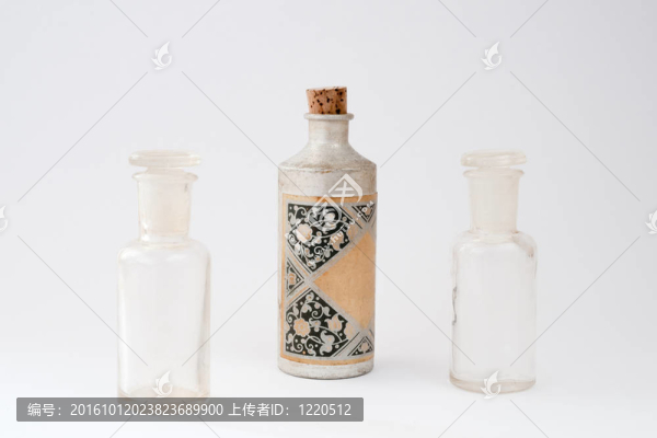 藥店的舊船