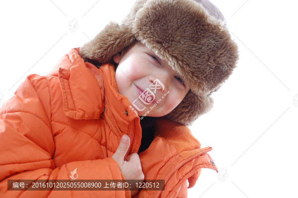 蓋上穿著大衣和冬季毛皮帽