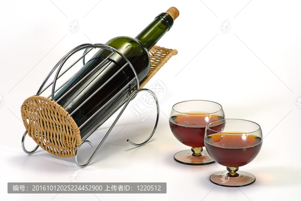 籃子里的酒瓶