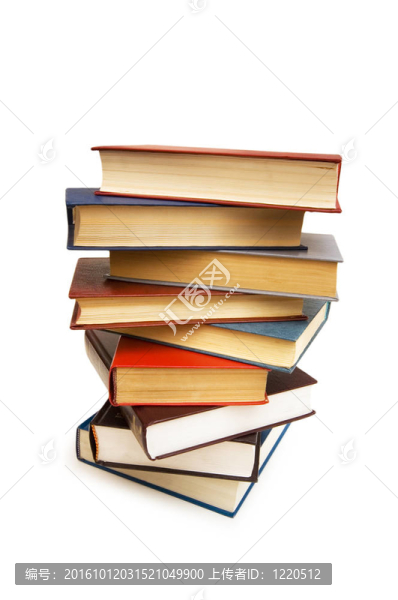 白色背景下的書籍堆疊