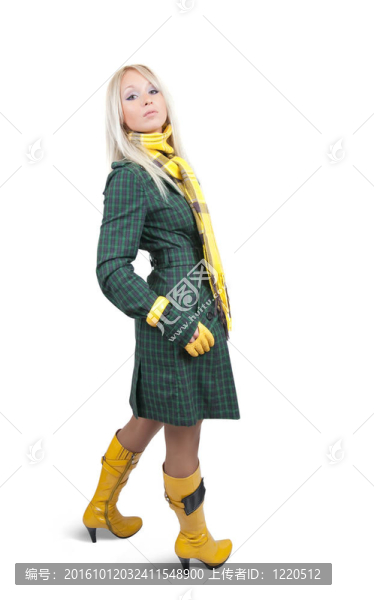 女孩在白色的綠色外套