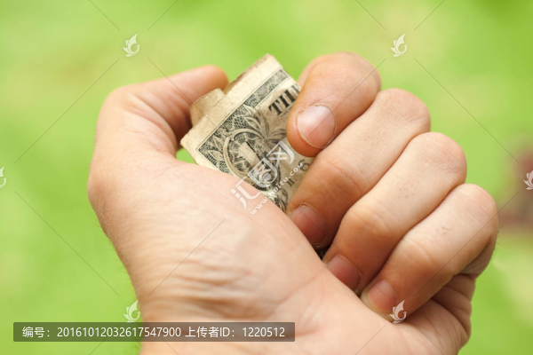 手中的一美元