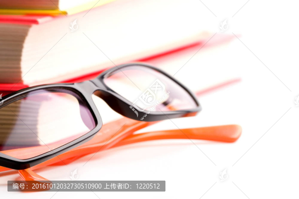 書和眼鏡