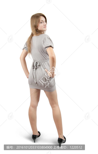 穿灰色衣服的長發(fā)女孩