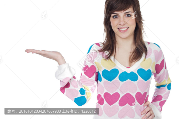 女孩拿著什么