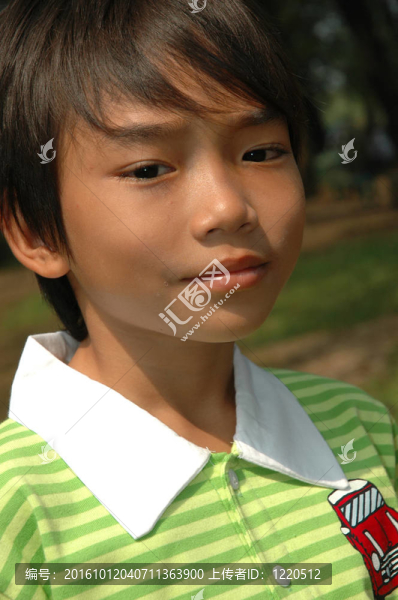 可愛的小男孩