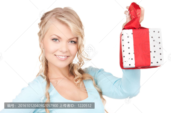 帶禮品盒的快樂女孩