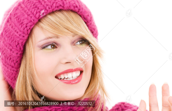 戴帽子的快樂少女