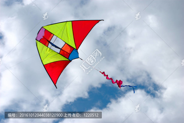 在天空中飛翔的風(fēng)箏