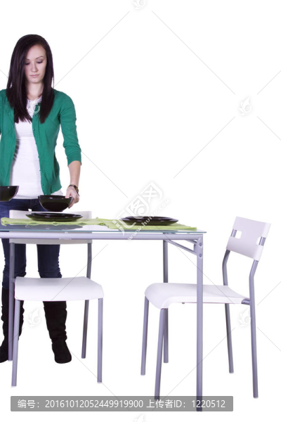 美麗的少女準備的桌子