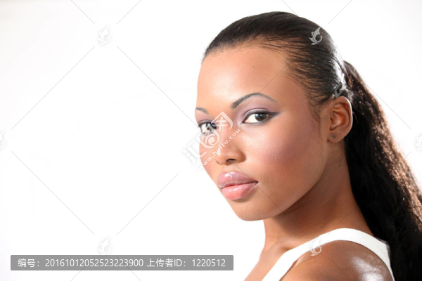 美麗的時尚模特-年輕的女人