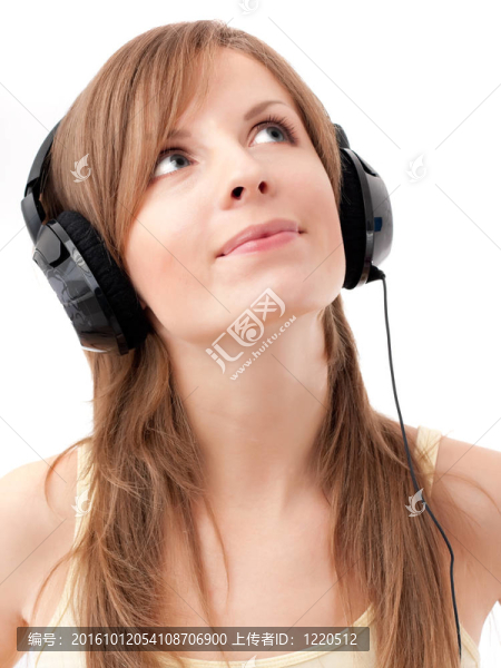 女孩聽音樂