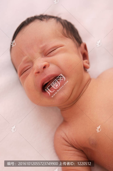 可愛的新出生的嬰兒