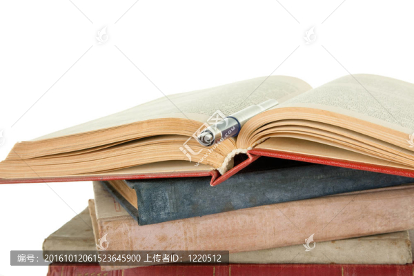 舊書和鋼筆