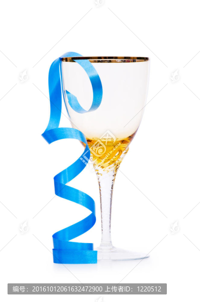 白水流光的酒杯