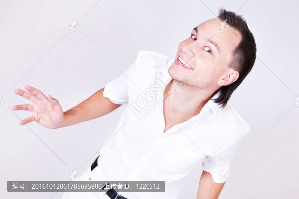 年輕時尚男人模特肖像。
