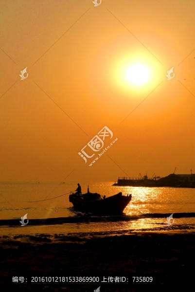夕陽漁船