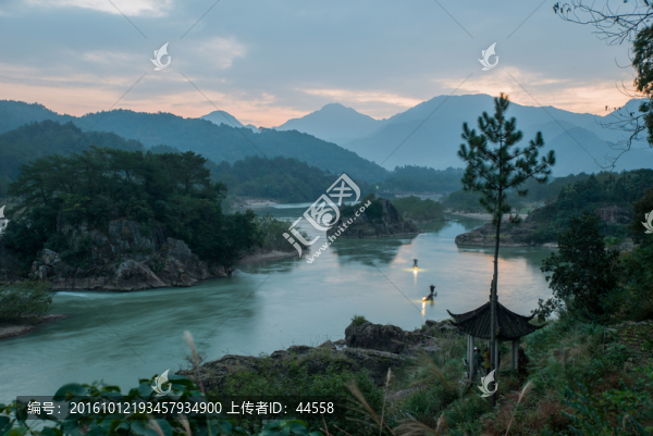 獅子巖,楠溪江