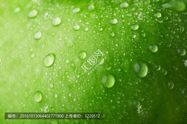 蘋果表面上的水滴