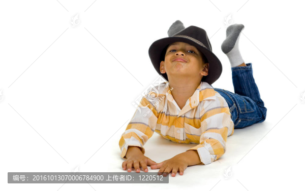 帶帽子的男孩