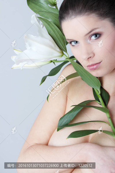 鮮花清新美麗女人肖像