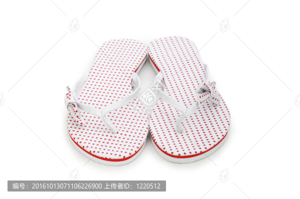 白色背景上的夏日鞋