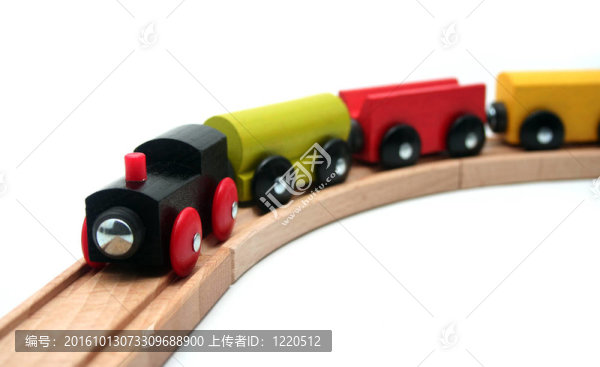孤立的玩具火車